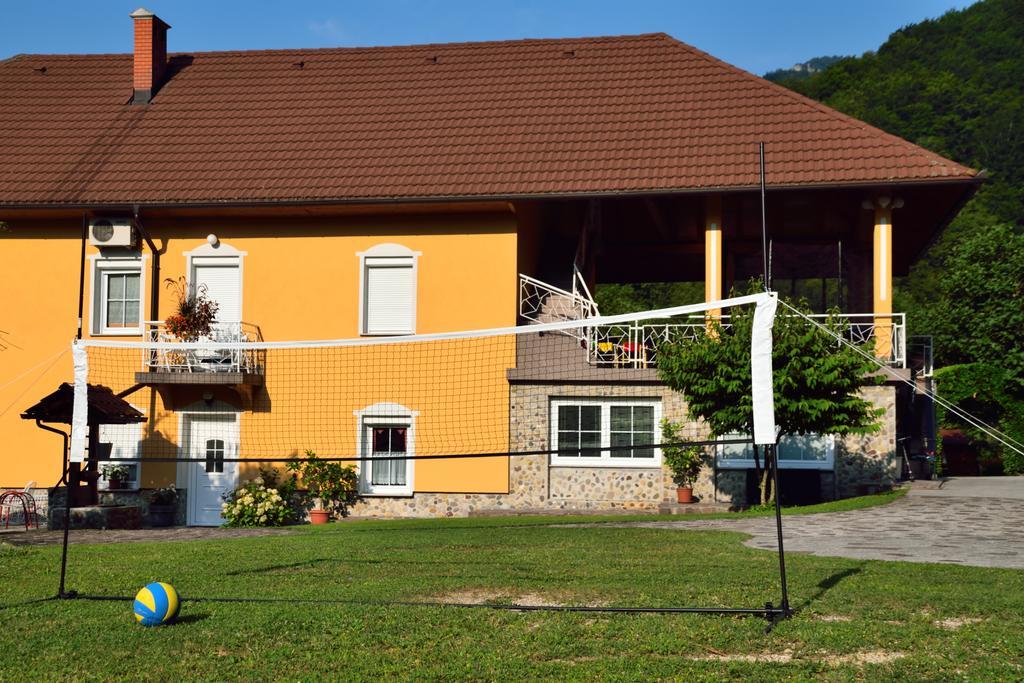 Apartment Sotocje Dolenja Trebusa Exterior photo